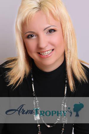 100135 - Alla Age: 33 - Ukraine