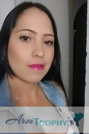 167047 - Yecenia Age: 43 - Colombia