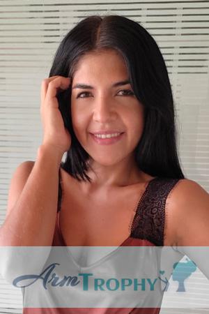 205735 - Ana Maria Age: 36 - Colombia