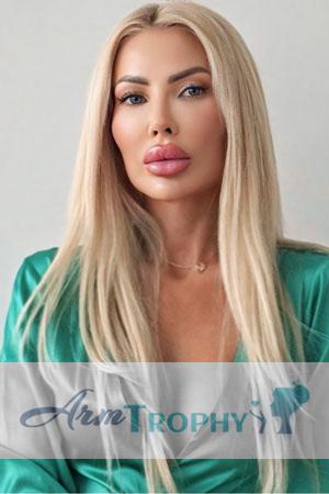 218915 - Elena Age: 38 - Romania