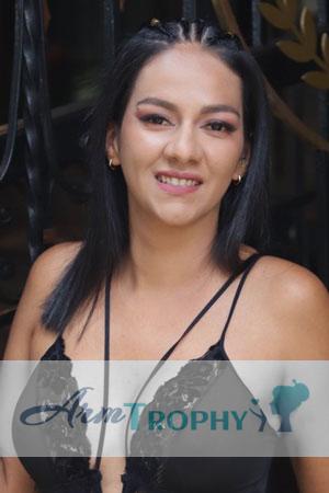 219143 - Yessenia Age: 36 - Colombia