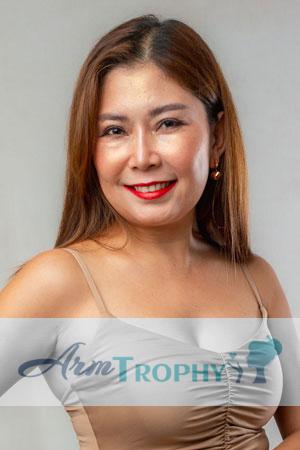 219347 - Natthipa Age: 41 - Thailand