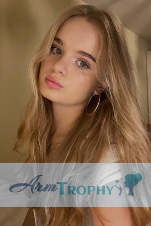 219629 - Diana Age: 19 - Ukraine