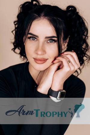 219652 - Nadiia Age: 26 - Ukraine