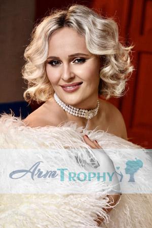 220500 - Julia Age: 40 - Ukraine