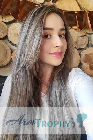 221699 - Lizeth Age: 31 - Colombia