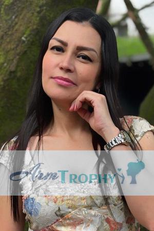 223594 - Maryi Age: 44 - Colombia
