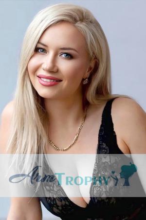 223642 - Elena Age: 45 - Ukraine