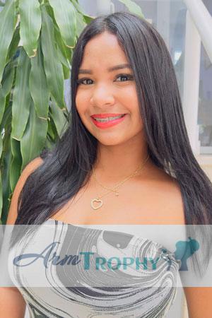 223840 - Nayelis Age: 23 - Colombia
