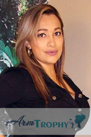 223844 - Joselyn Age: 41 - Costa Rica