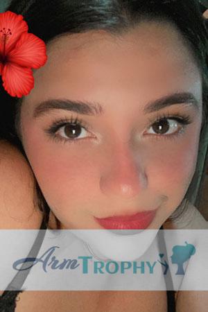 223849 - Luna Age: 23 - Costa Rica
