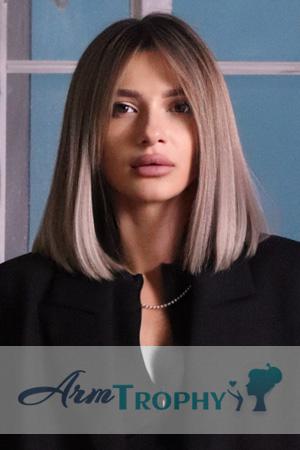 224208 - Alla Age: 31 - Ukraine