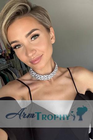 225072 - Olga Age: 34 - Russia