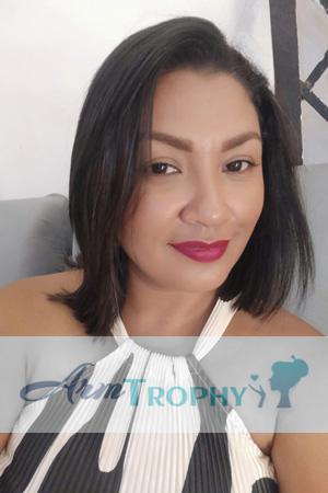 225116 - Yesenia Age: 39 - Colombia