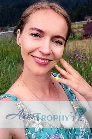 225179 - Oksana Age: 43 - Ukraine