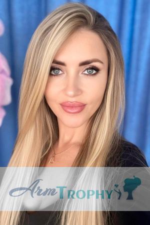 225271 - Valentina Age: 42 - Ukraine