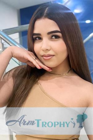 225371 - Yulieth Age: 21 - Colombia