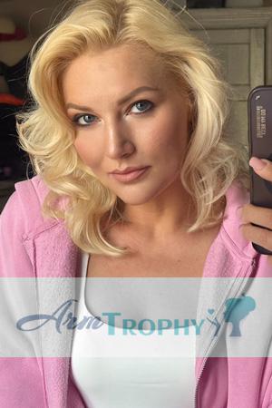 225496 - Anastasiya Age: 32 - Ukraine