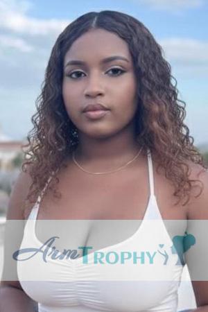 225520 - Daniela Age: 20 - Colombia