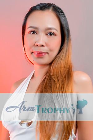 225617 - Jennelyn Age: 34 - Philippines