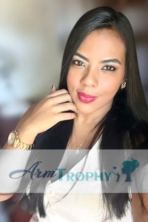 225777 - Yerlis Age: 33 - Colombia