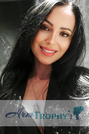 225887 - Khrystyna Age: 41 - Ukraine