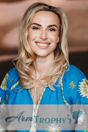 225988 - Oleksandra Age: 39 - Ukraine