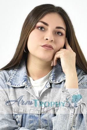 226013 - Laura Age: 29 - Colombia