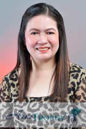 226049 - Sheila Age: 52 - Philippines