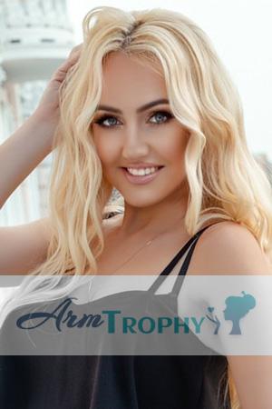 226370 - Viktoriia Age: 33 - Ukraine