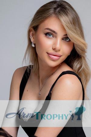 226388 - Alona Age: 31 - Ukraine