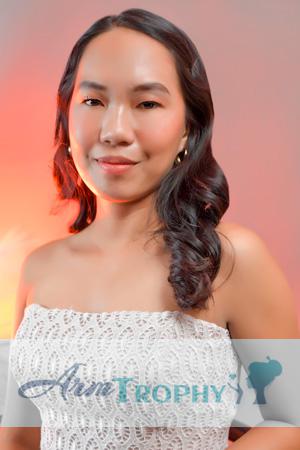 226640 - Nicole Age: 22 - Philippines