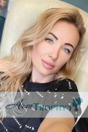 226660 - Yana Age: 47 - Ukraine