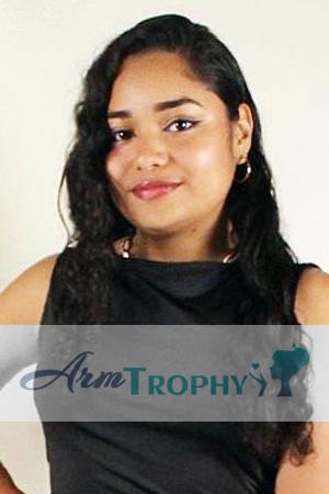 226833 - Alizon Age: 26 - Costa Rica