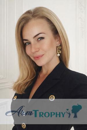 226952 - Vironika Age: 40 - Ukraine