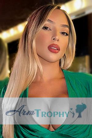 227109 - Laisla Age: 23 - Brazil