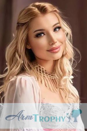 227151 - Svitlana Age: 19 - Ukraine