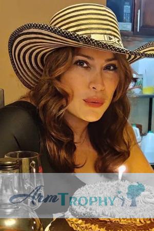 227286 - Yolvy Age: 46 - Costa Rica