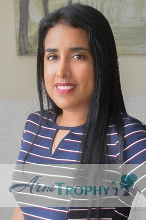 227605 - Karen Age: 39 - Peru