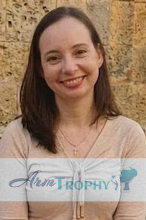 228098 - Laura Age: 44 - Colombia