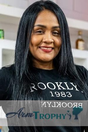 228100 - Gina Age: 37 - Colombia