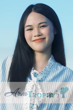 229270 - Liye Age: 23 - China