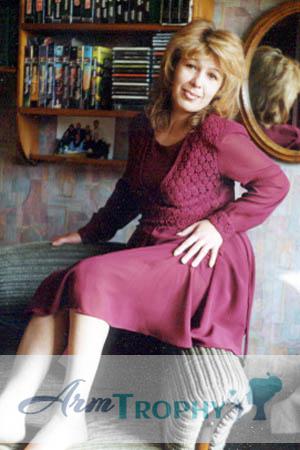 51156 - Elena Age: 43 - Russia