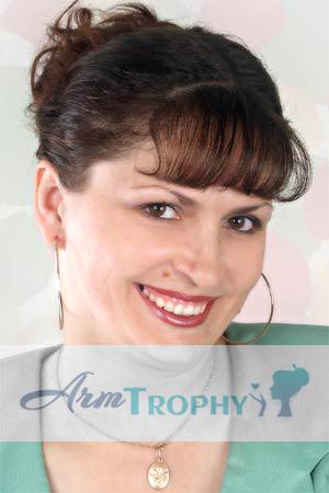 52923 - Oksana Age: 40 - Ukraine