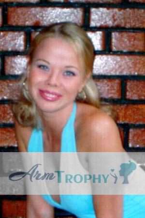 55789 - Julia Age: 31 - Russia