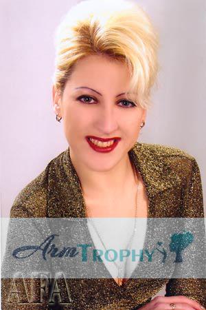 56329 - Oxana Age: 33 - Ukraine