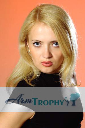 61718 - Julia Age: 35 - Russia