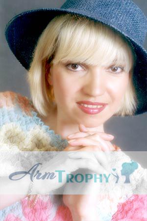 62775 - Veronika Age: 37 - Russia