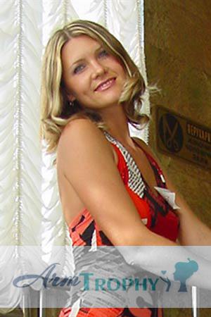 64604 - Galina Age: 35 - Ukraine