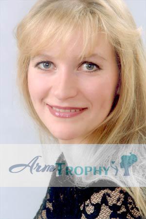 66286 - Olga Age: 41 - Russia